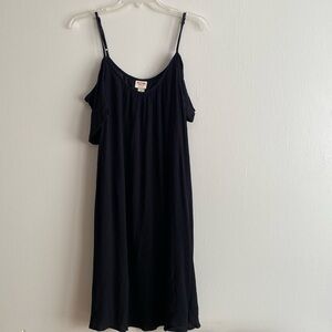 dress with thin straps and falling sleeves, size XL